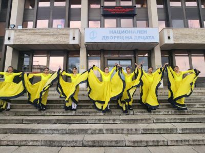 Школа по модерен и класически балет "Парисов" - Общински център за работа с деца - Стамболийски