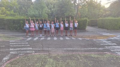 Творческа ваканция "Хайде да творим заедно" по програма на МОН и НДД - Общински център за работа с деца - Стамболийски