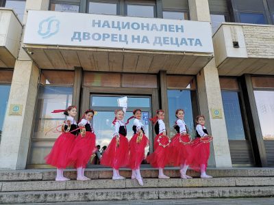 Школа по модерен и класически балет - Общински център за работа с деца - Стамболийски