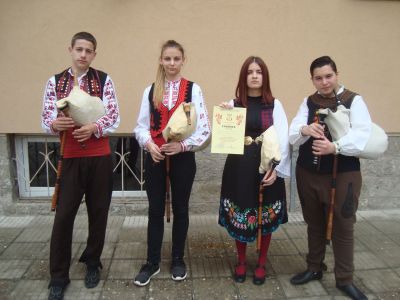 За нас през годините назад - Общински център за работа с деца - Стамболийски